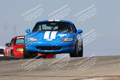 media/Oct-26-2025-CalClub SCCA (Sun) [[8ce1e69566]]/Group 5/Grapevine/